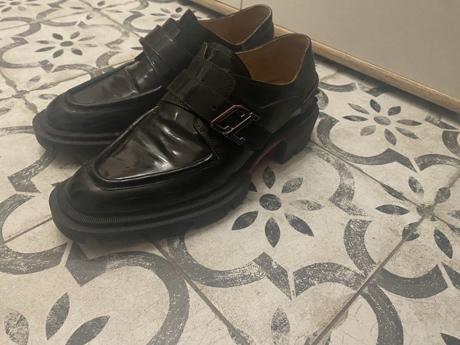 Christian Louboutin обувки