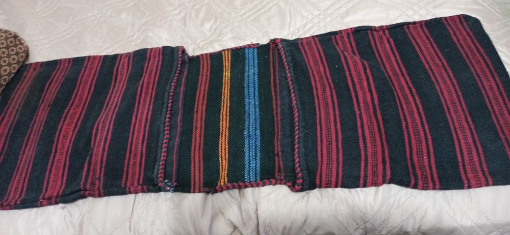 Автентични престилки, клош пола и дисаги от народна носия