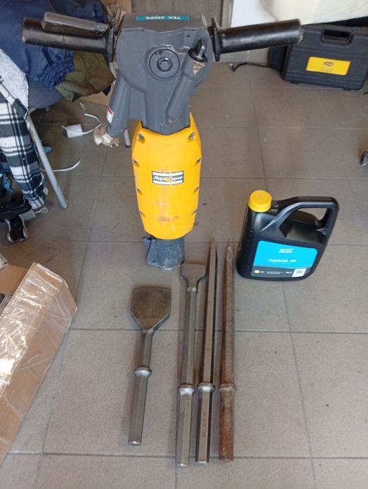 Compresor industrial CompAir 25 C + Picamer -demolator Atlas Copco Tex