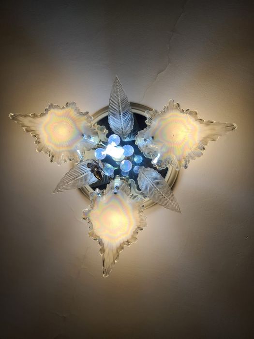 Продам люстры  5000тг, в рабочем состоянии