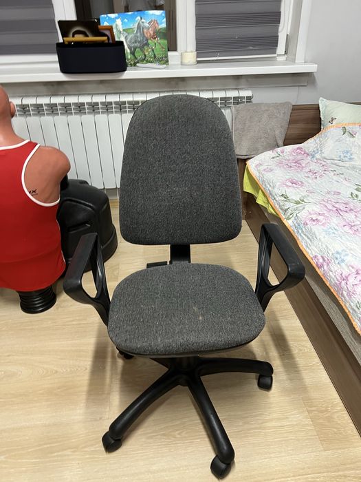 Школьный шкаф с гарнитурой