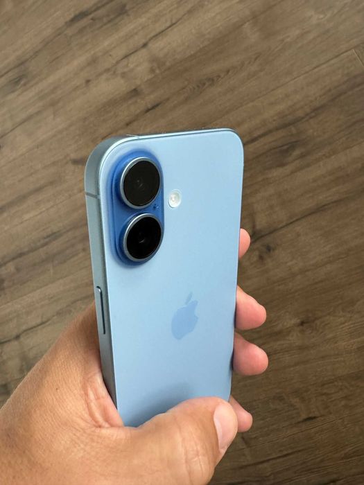 iPhone 17 256GB + 200 лева брутални калъфи