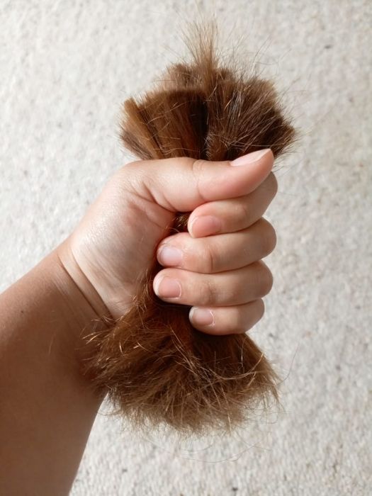 Продаю крашеные волосы