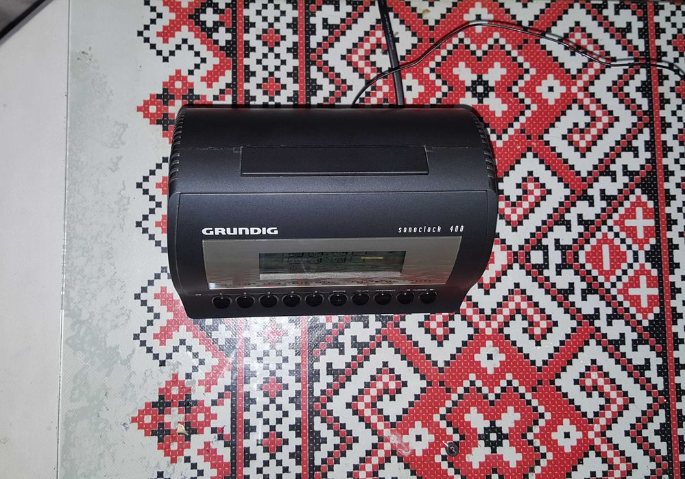 Radio cu ceas Grundig Sonoclock 400 nou (Germania)