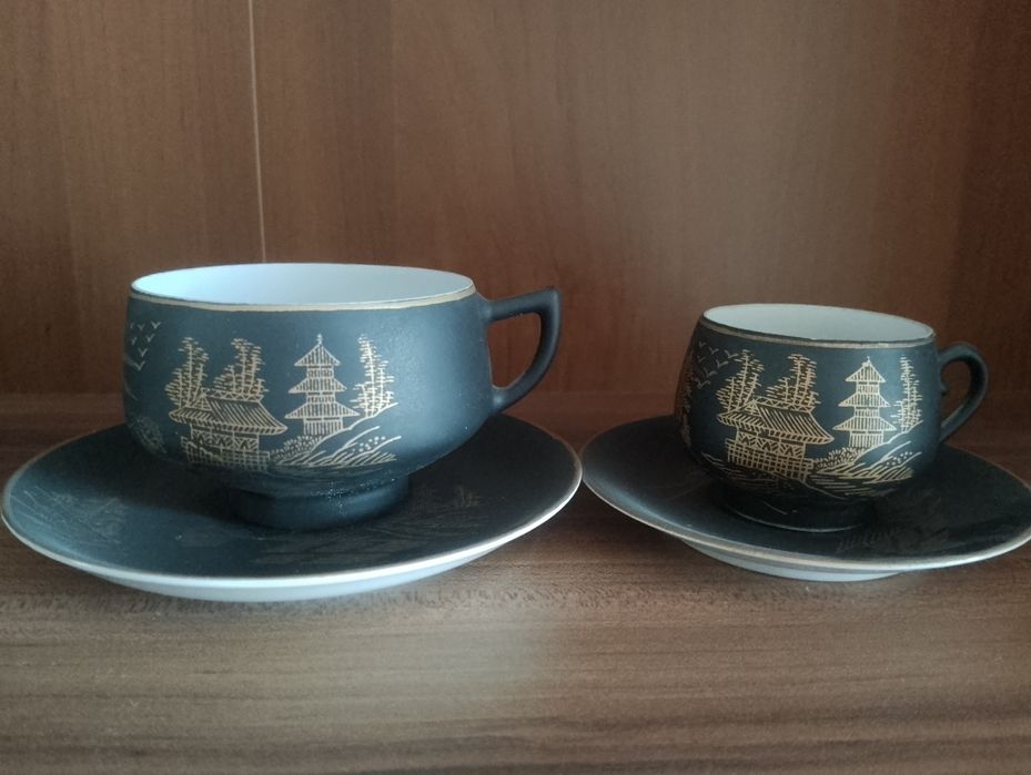 Японски сервизи за кафе и чай.