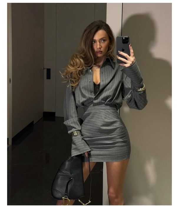 Продам новый костюм