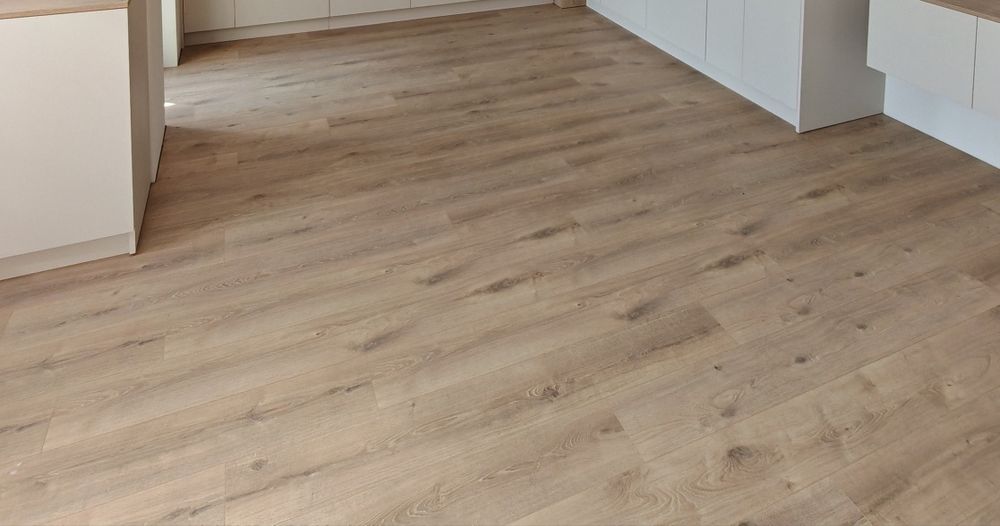 Ламиниран паркет дъб кашмир R1019 Rooms- Loft 10 мм  11 кв. м. 
R101