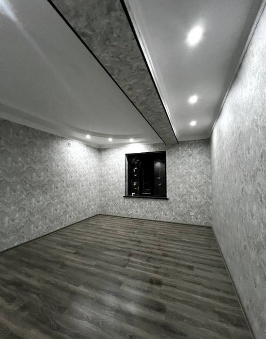 Яшнабад возле Кафе Акмал Балик Евро Дом 2,2 сотки 180 м² 6 комнат