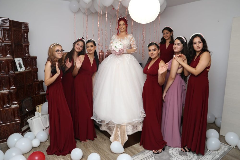 Vand rochie de mireasa