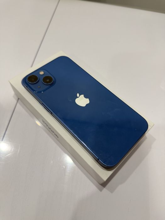 Продам iPhone 13