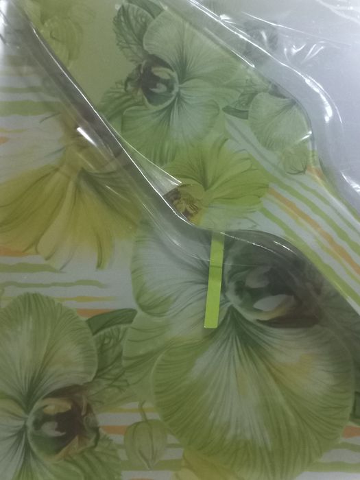 Для торта поднос с лопаточкой.