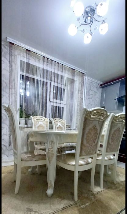 Продам стол со стульями