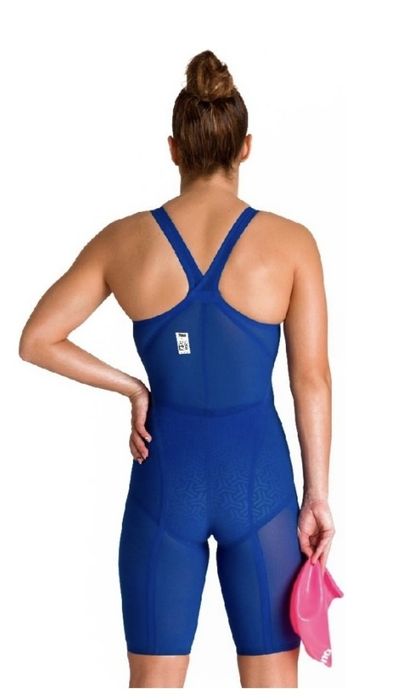 Продам гидрокостюм Arena