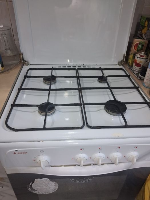 Продам газплиту Гефест