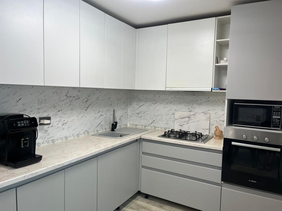 Продам кухонный гарнитур