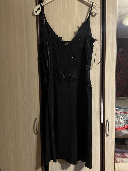 Rochie scruta neagra