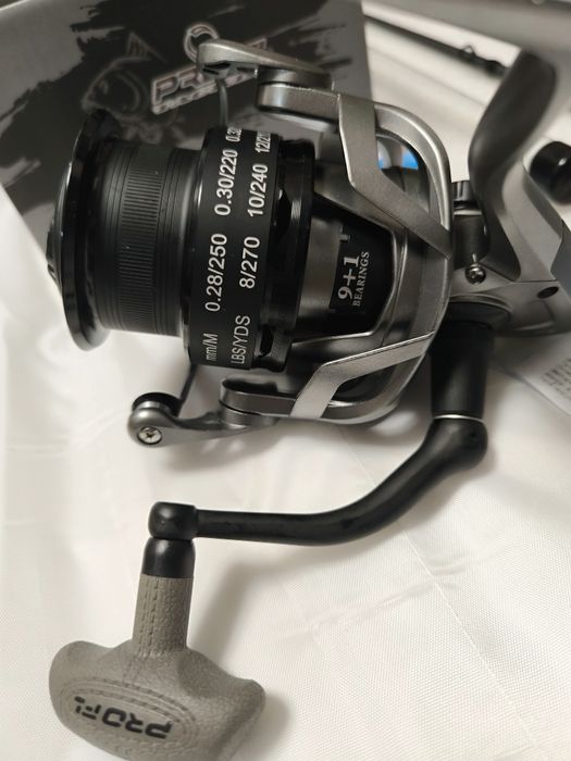 Feeder ROBINHAN X SENSE 3.90m 180g + Mulineta PRO FL CHASER LA6000 NEW