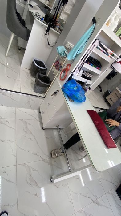 Маникюрный стол состояние новый СРОЧНО