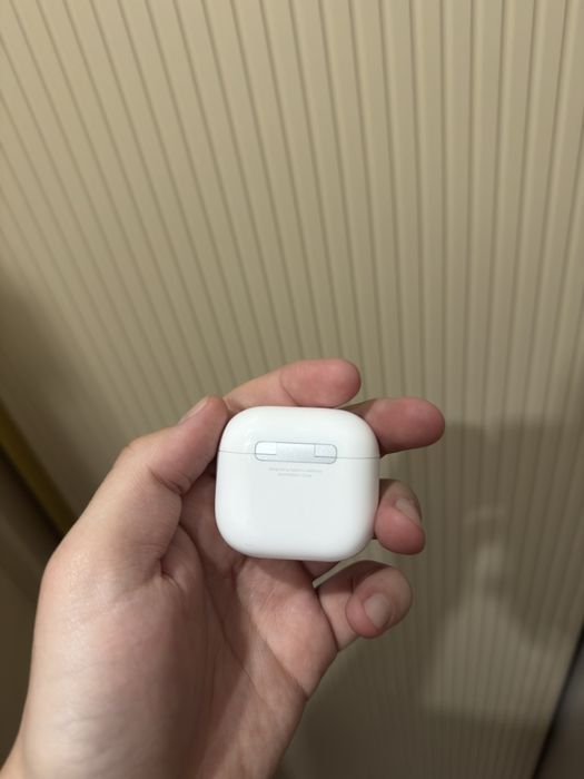 AirPods4