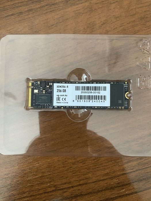 SSD M2 XG 256 GB новый