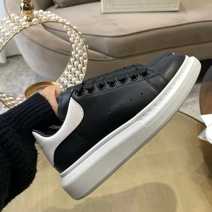 Vand adidasi,model asemănător cu Alexander Mcqueen de la 36 la 45