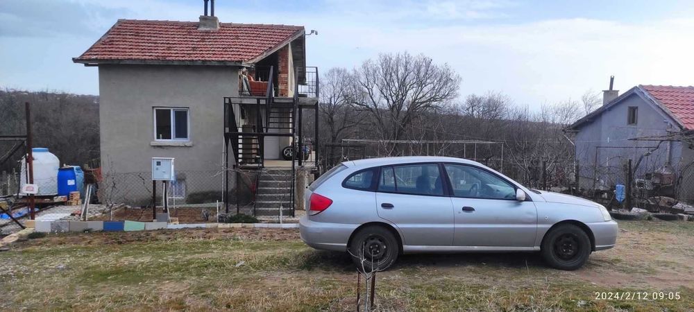 Къща в Варна-м-т Боровец - юг площ 165 цена 150000
