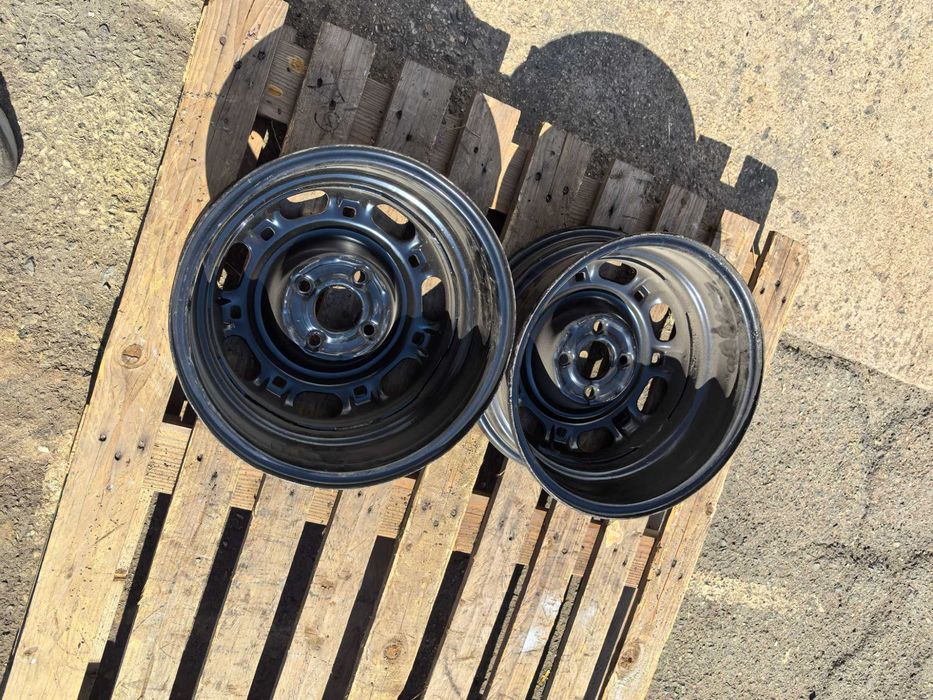 14 цола 4 х 100 мм Фолксваген Пасат / Голф - 6 Инча / ЕТ 38