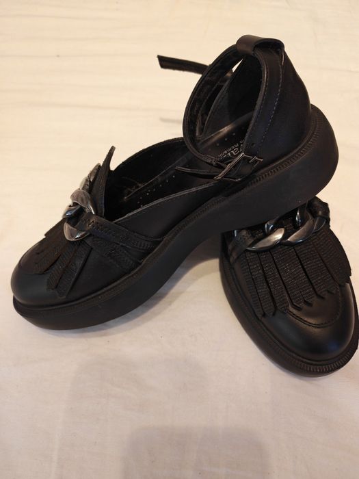 Pantofi 39 piele naturala, noi