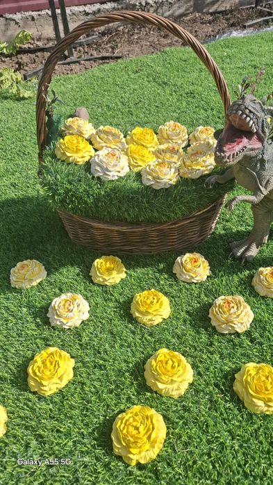 Продам из гипса цветы