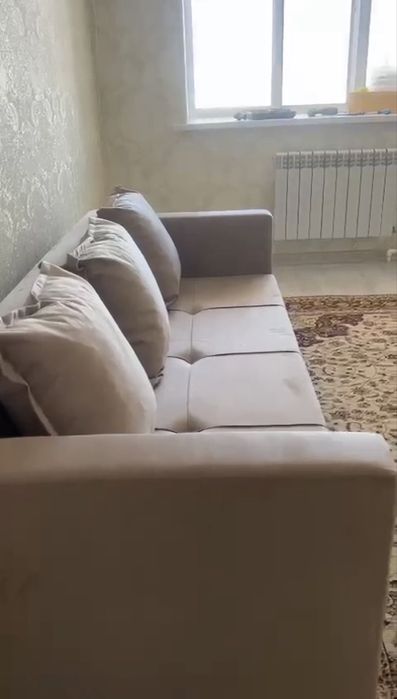 Продается диван в хорошем состоянии