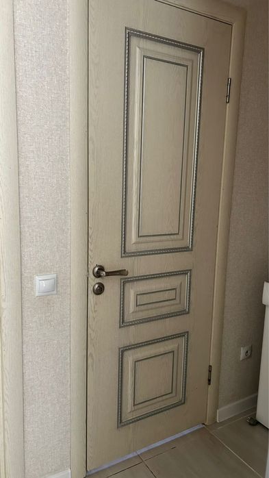 Продам б/ у двери . В хорошем состочнии