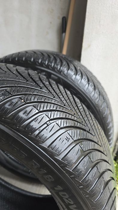 3 броя всесезонни 225/55/18 Kumho Solus 4S HA32