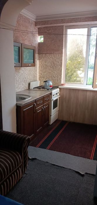 Продается 2 х комн переделенная 3-х ком квартира