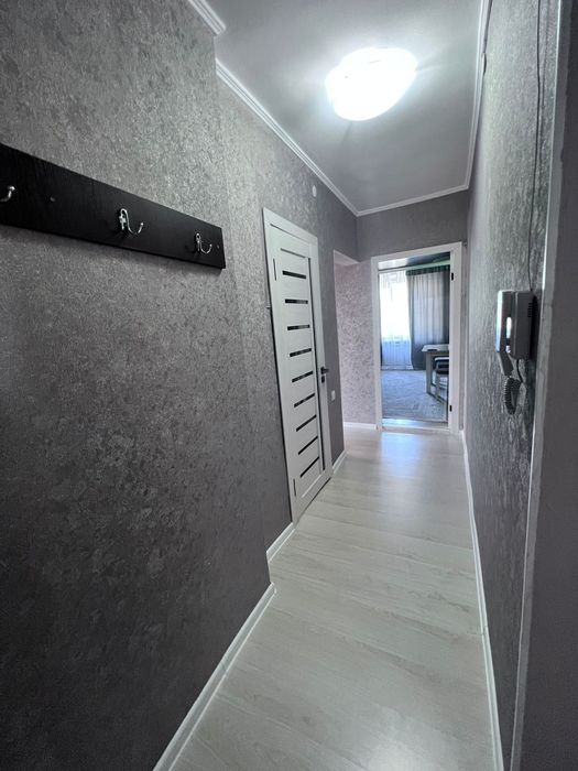 24/7 по часам, в день,  в ночь