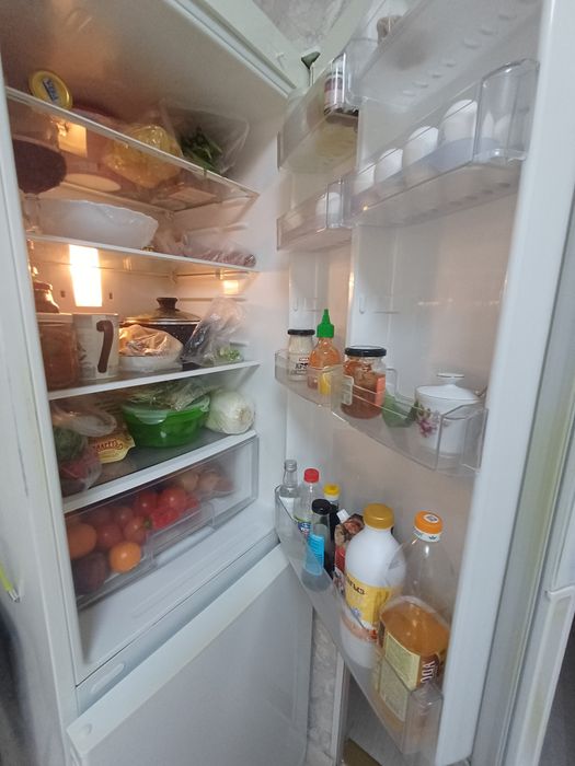 Продам  холодильник LG I   b, z9м