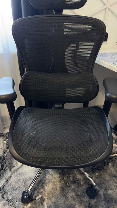 Scaun ergonomic Sihoo Doro C300, negru, în stare perfectă Birou & Gaming