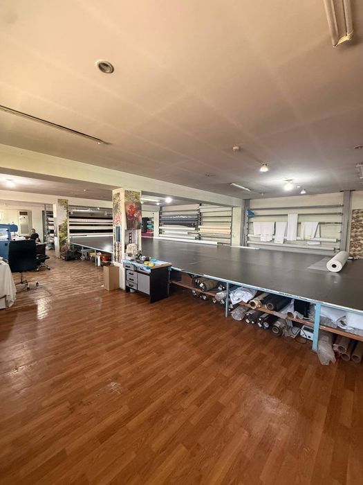 Продается 2х этажный большой СКЛАД 14 соток ор:  Аэропорт массив-5 крг