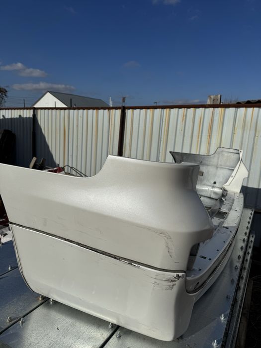 Бампер задний на лексус 570