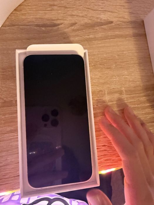 iPhone 13 mini + 8 huse (CITITI DESCRIPTIA)