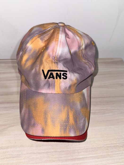 Fila, Mammut, Champion, Vans шапки и лента за коса
