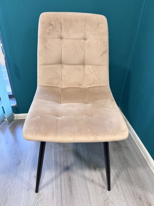 Нови столове за офиса или дома