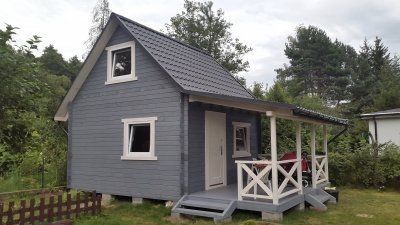 Vand case pe structura metalica si panouri sandwich