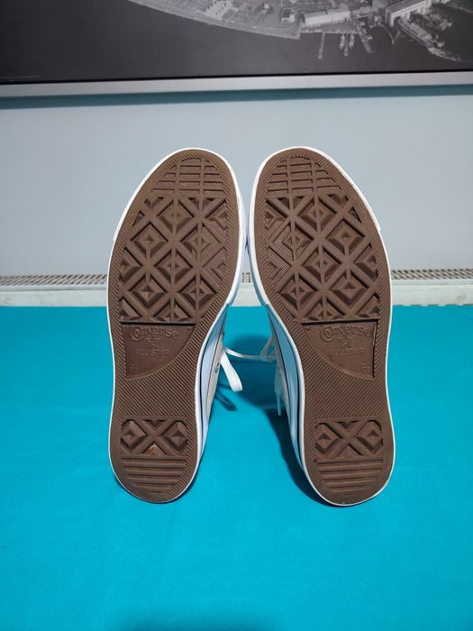 CONVERSE ALL STAR tenesi damă, mărimea 39,5, interior 25 cm.