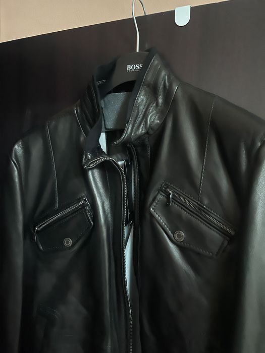 Кожено яке HigoBoss  номер 56 НОВО