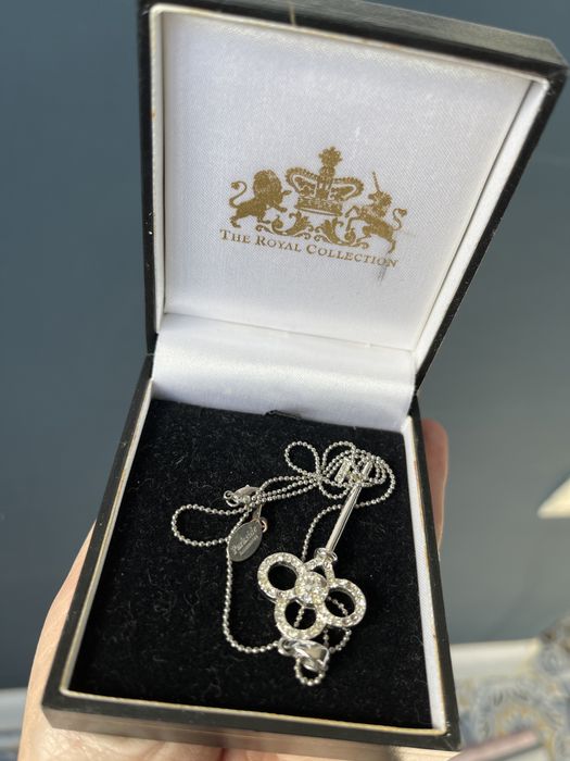 Ожерелье-подвеска Виндзорский ключик