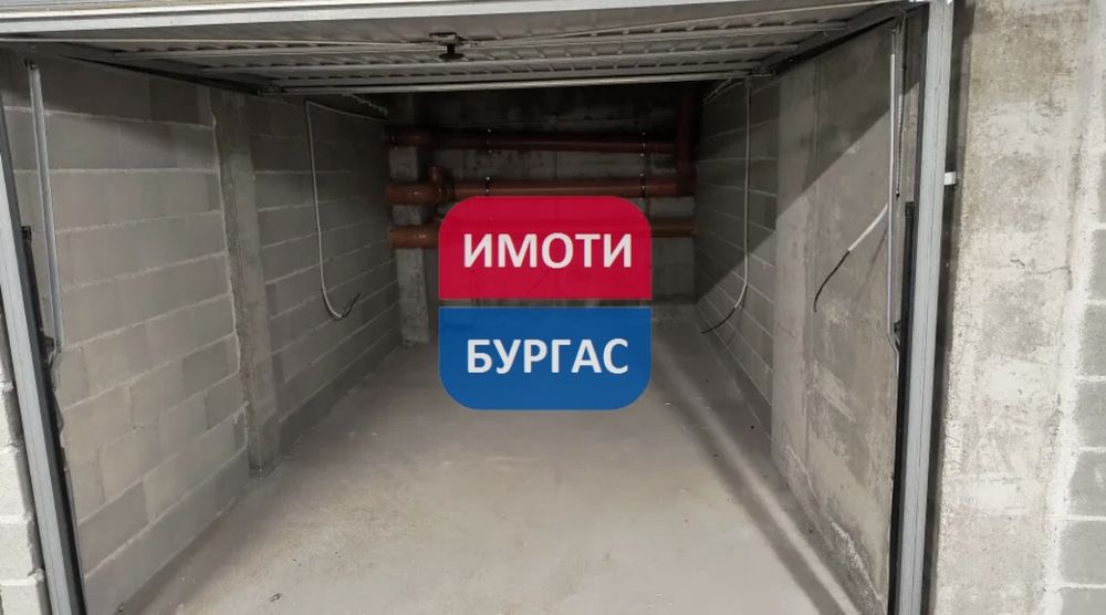 Продава се Гараж / Паркомясто в Бургас, Славейков - 19 кв.м за 886 €/кв.м - Снимка #1