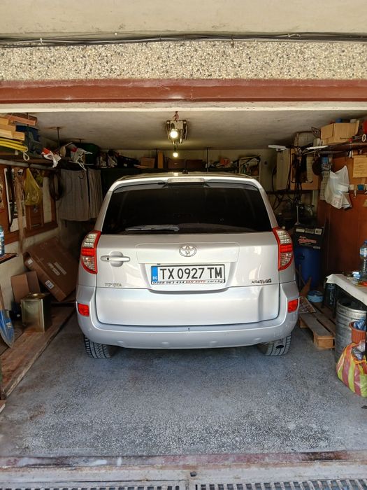 Toyota Raf-4   автомат