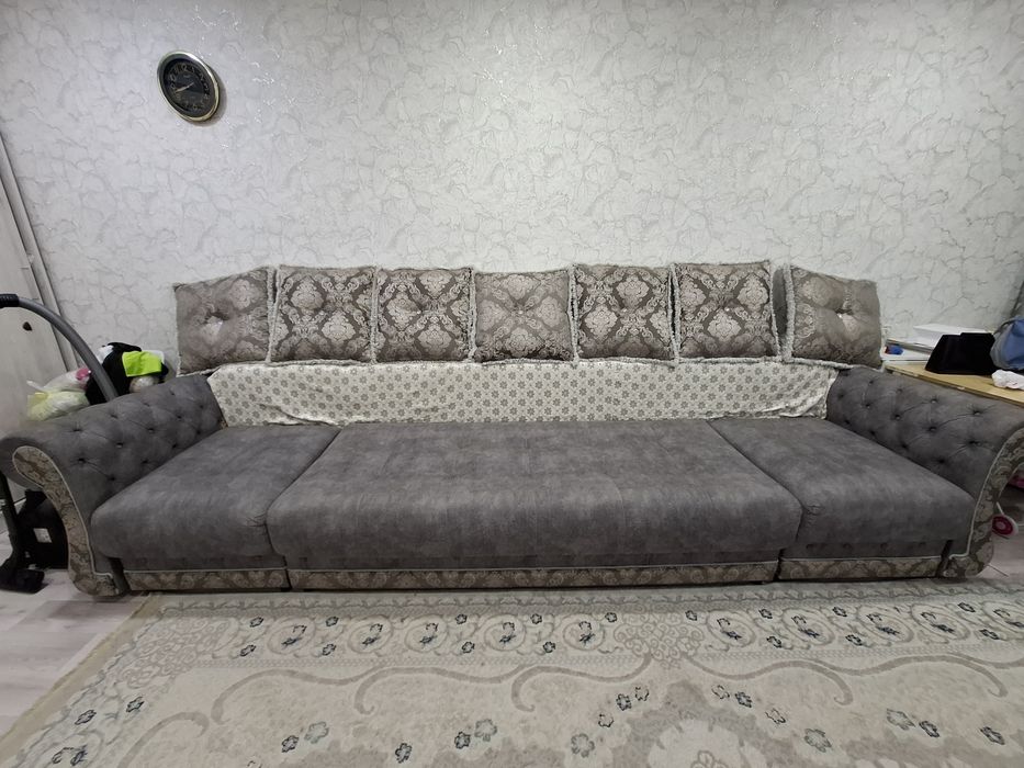 Продам диван 3.8