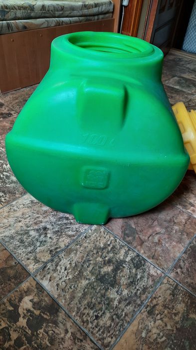 Продаем Бак 100л