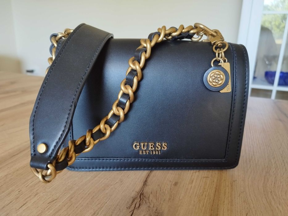 Дамска чанта Guess